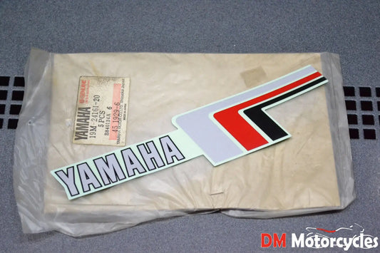 Yamaha genuine nos v80 v50  mate lh side decal pn 19m-24161-20