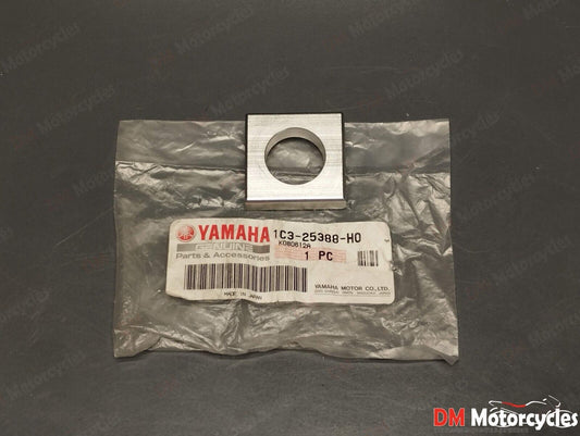 Yamaha genuine nos Yz125 yz250 yz450 wr250 wr450 chain adjuster pn 1c3-25388-h0