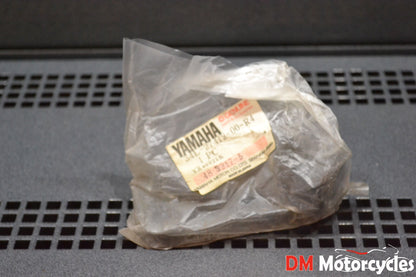 Yamaha genuine nos xt600 xt 600 1984 footrest stand pn 34l-27311-01-r4