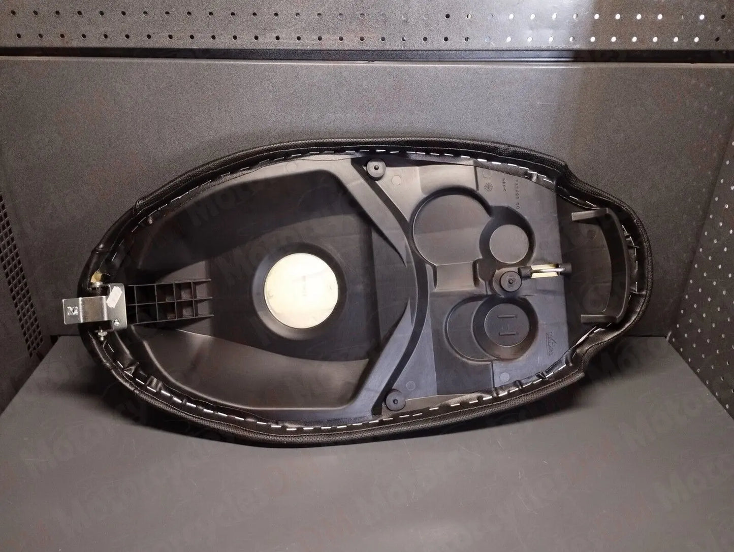 Peugeot genuine new trekker seat saddle pn 738879n