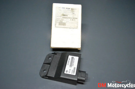 Piaggio genuine new Vespa gts super 946 3V 125 - 300 multimedia ecu pn 1d000763