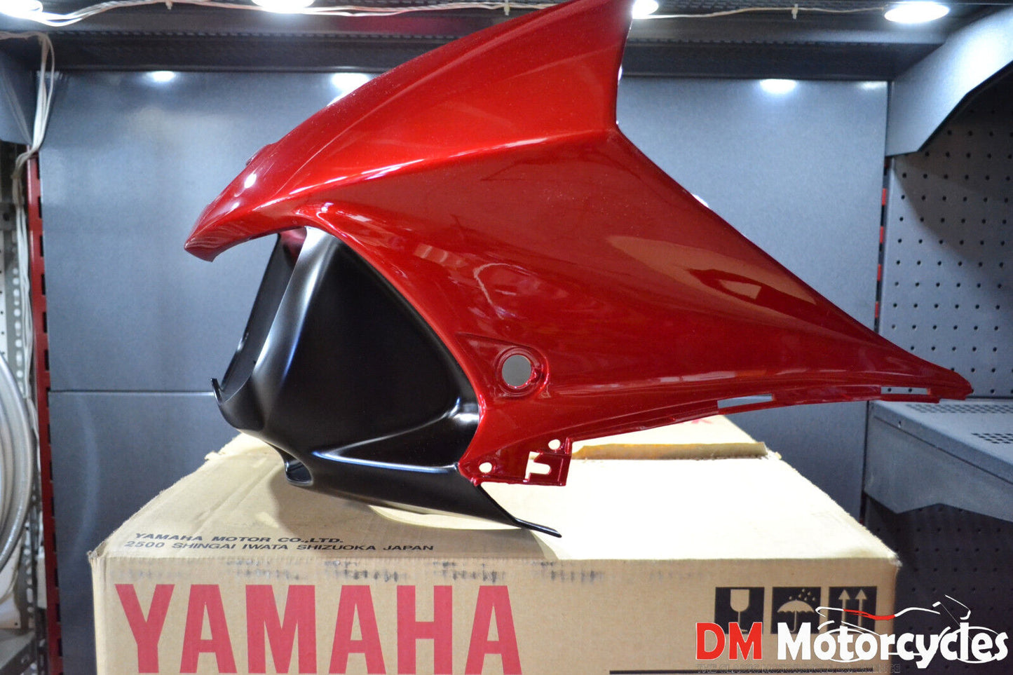 YAMAHA GENUINE NEW TDM850 TDM 850 1999 UPPER COWLING PN 4TX-2835G-00-5X