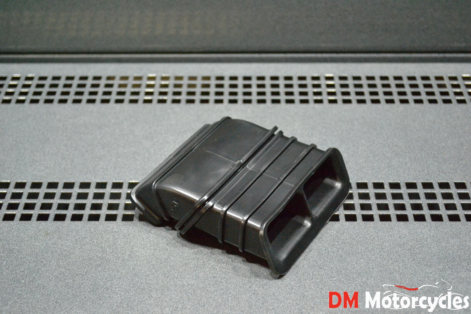Yamaha genuine nos xt350 xt 350 88 - 92 intake joint pn 55v-14437-00