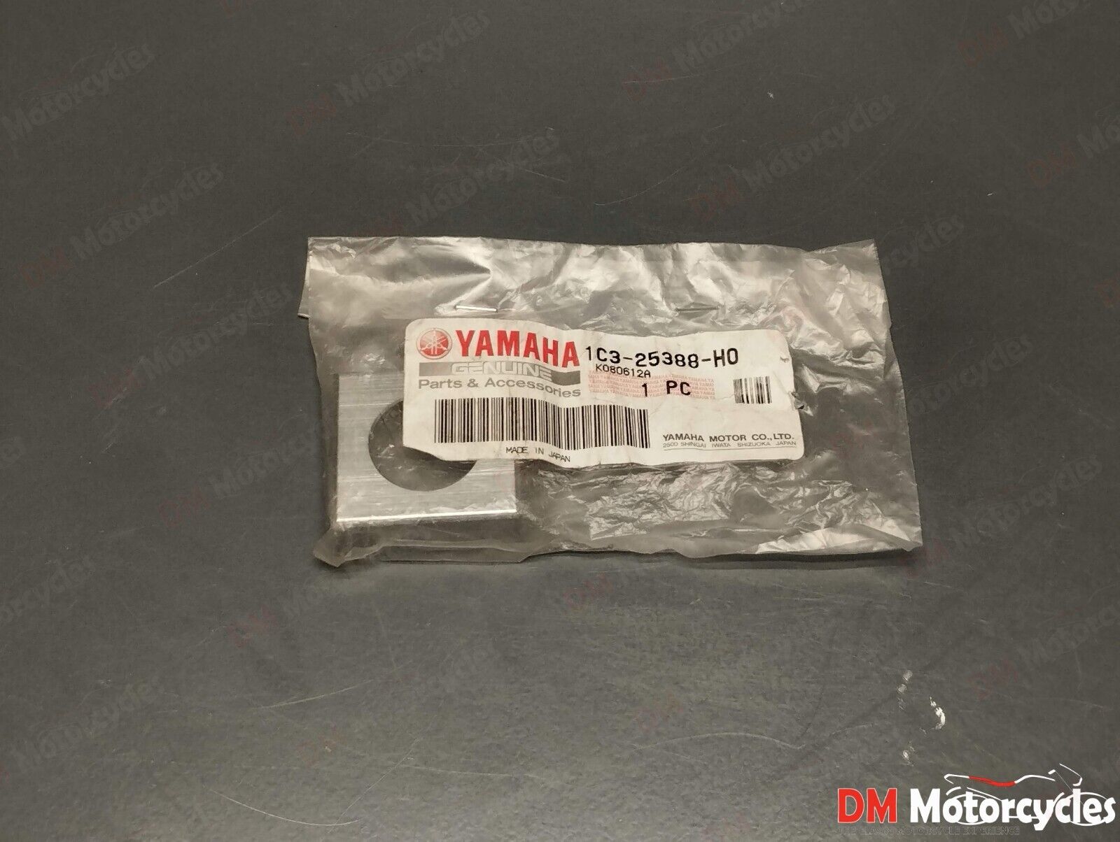Yamaha genuine nos Yz125 yz250 yz450 wr250 wr450 chain adjuster pn 1c3-25388-h0