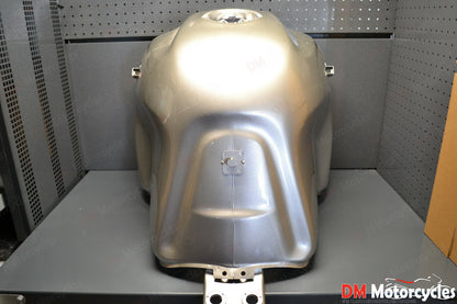 Honda genuine new Varadero XL1000 2011 fuel petrol tank pn 17520-mbt-s60za