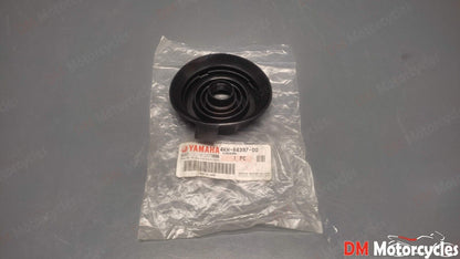 Yamaha genuine new yzf r1 01 - 02 headlight bulb rubber cover pn 4km-84397-00