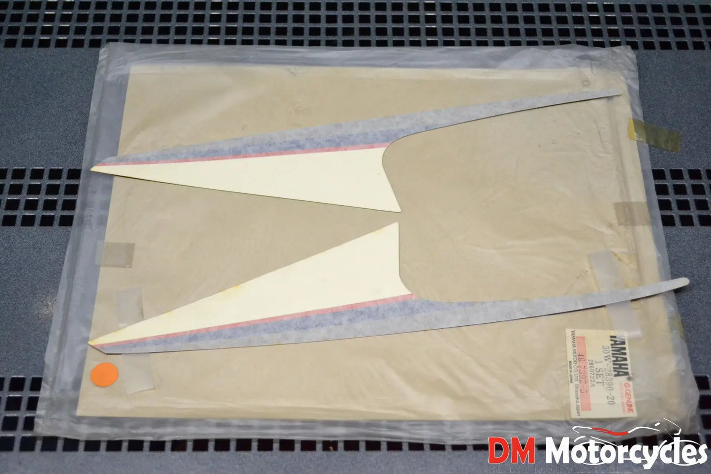 Yamaha genuine nos rd125lc rd 125 1984 front cowling decals pn 30w-28390-20