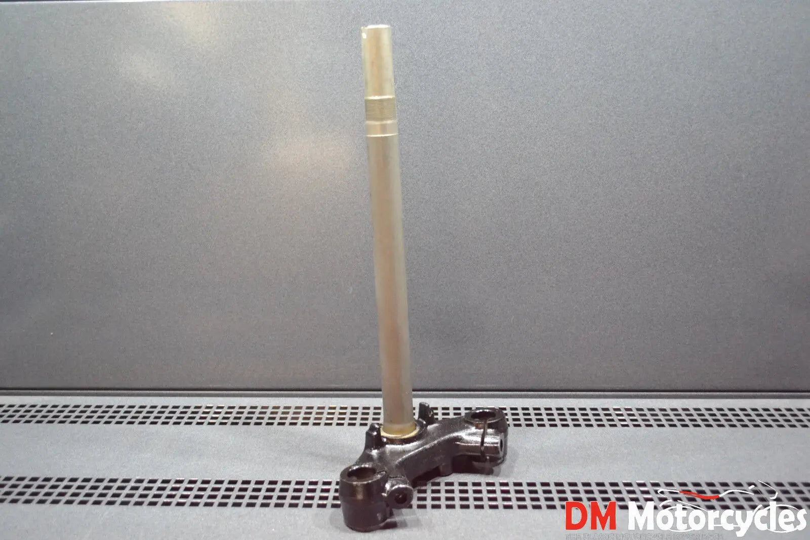 YAMAHA GENUINE NEW CR90 TARGET FORK UNDER BRACKET PN 3GF-F3340-00-33