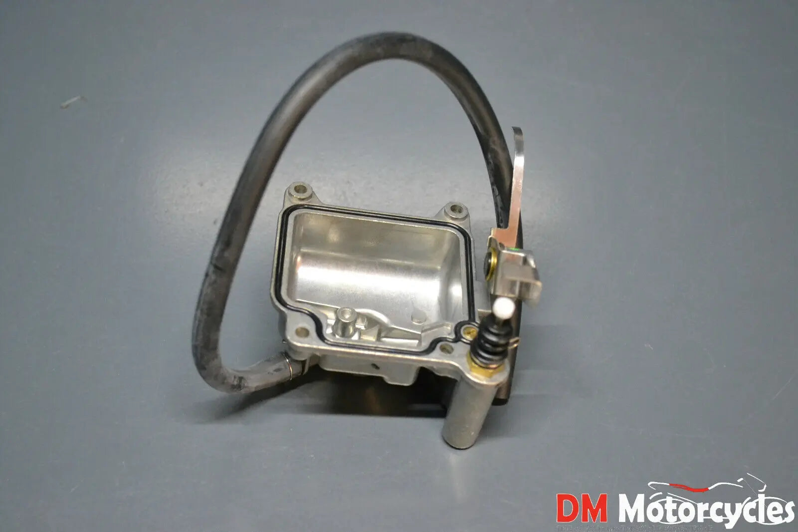 Piaggio genuine vespa gts x9 x8 beverly carburetor float chamber pn cm156710