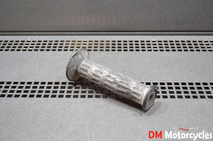 Yamaha genuine new virago 700 1000 vmax xj700 84 - 89 lh grip pn 42x-26241-00
