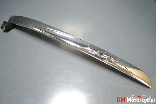 Piaggio genuine new x8 125 - 400 left chrome protection panel pn 620257