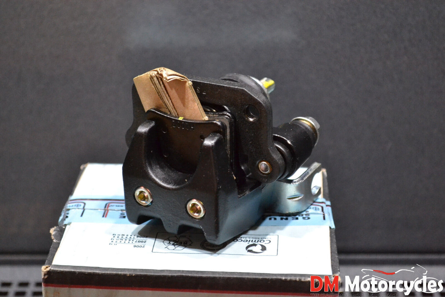 Piaggio genuine new gilera oregon 250 parking brake caliper pn a9a-56090-00-01