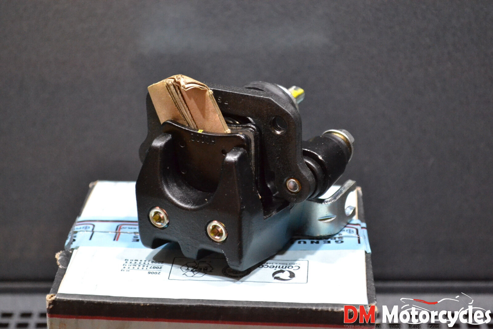 Piaggio genuine new gilera oregon 250 parking brake caliper pn a9a-56090-00-01