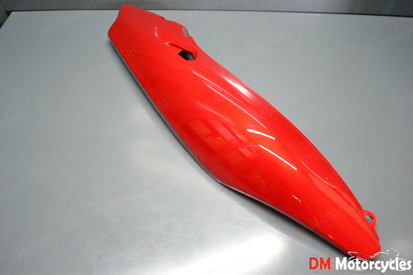 Yamaha genuine new tdm850 tdm 850 right tail side cowling pn  4tx-2472k-00-p2