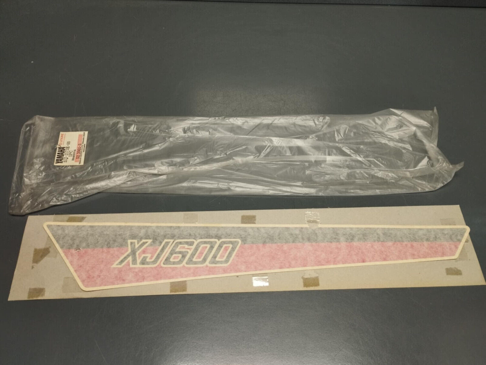 Yamaha genuine nos punctured xj 600 1984 graphic 1 sticker decal pn 51j-2173e-00