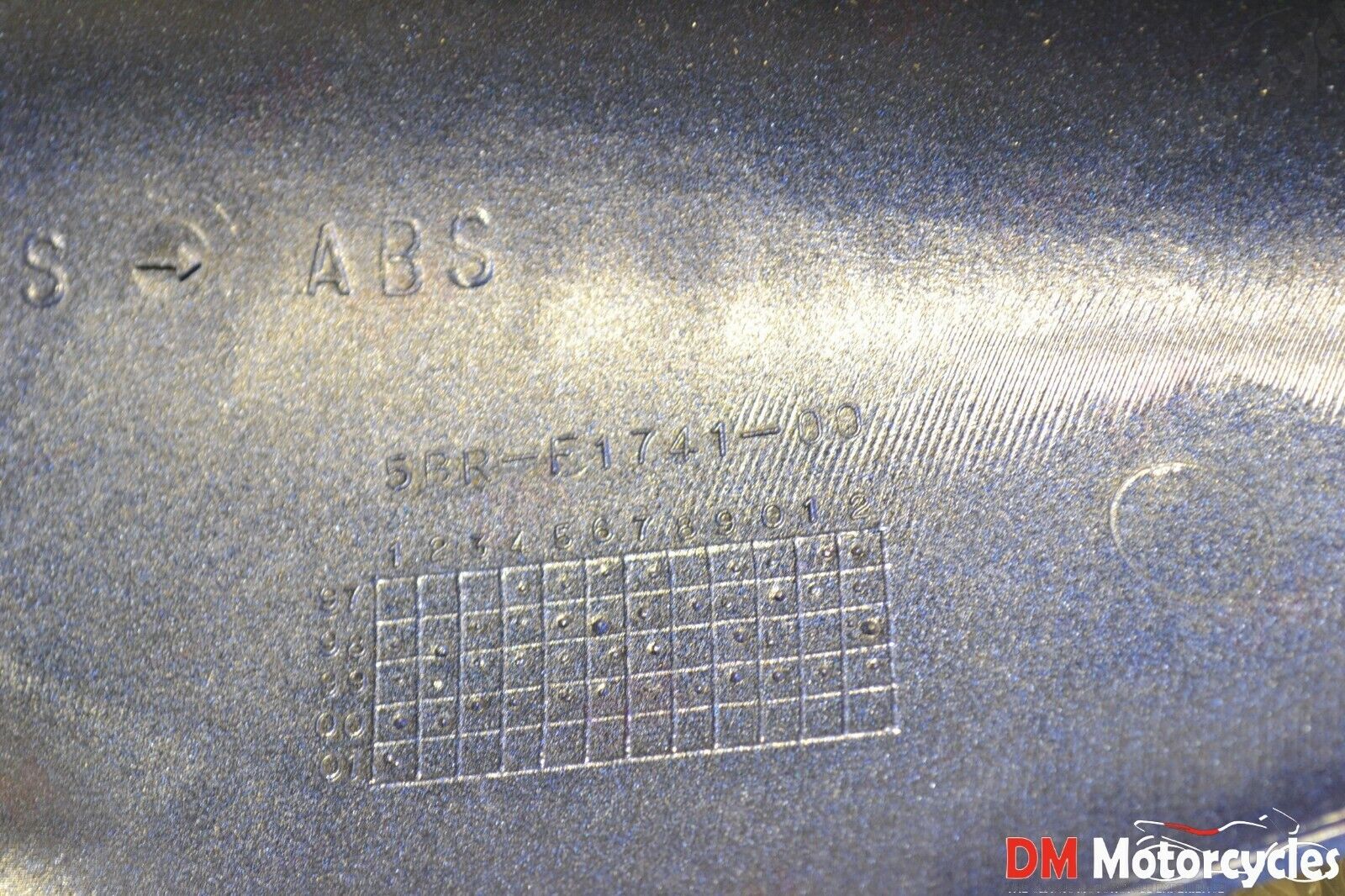 Yamaha genuine new yq 50 aerox right side panel cover pn 5br-f1741-00
