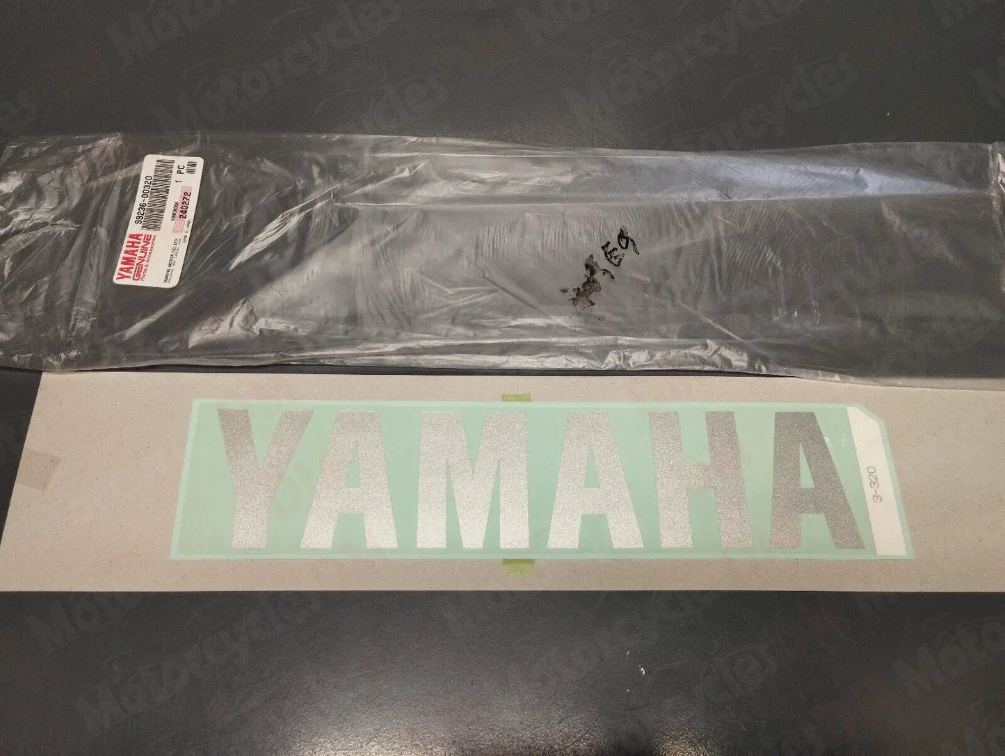 Yamaha oem new yzf 1000r '97 98 yzf 600r '97 99 emblem sticker decal 99236-00320