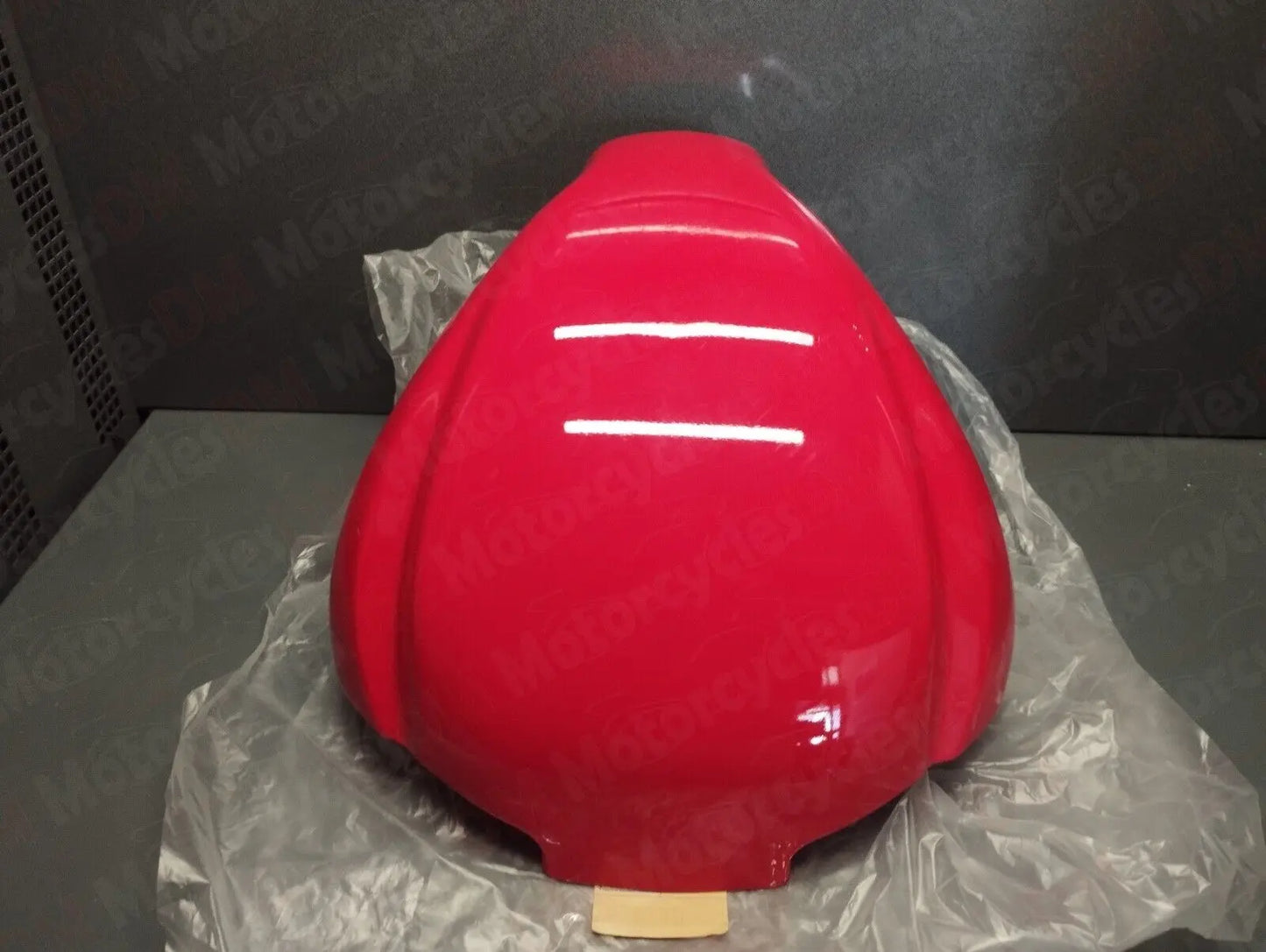 Piaggio genuine nos gilera dna 50 125 180 gp helmet housing pn 97009650R7