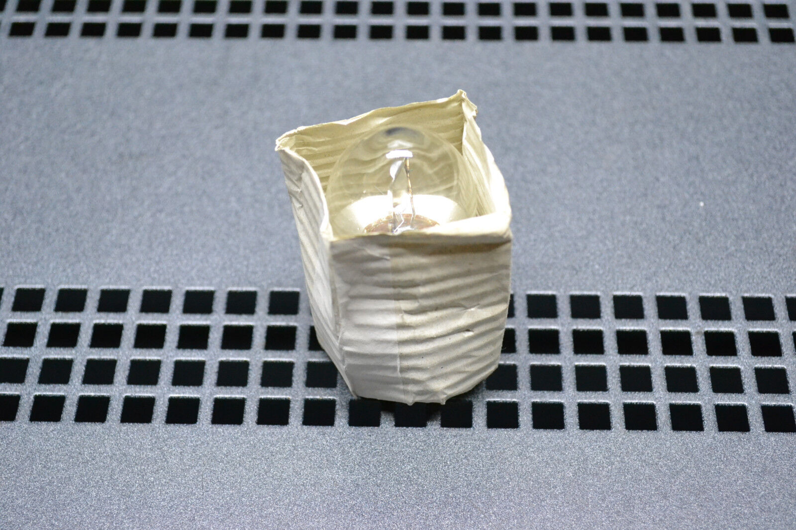 Yamaha genuine nos headlight bulb h4 p45t 6v 45/40w