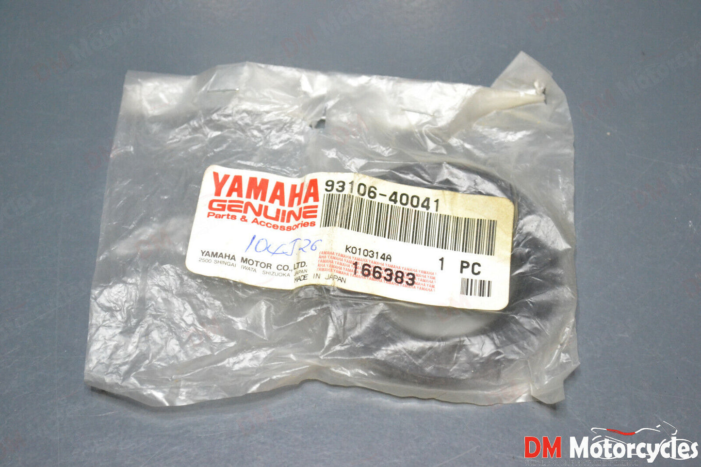 Yamaha genuine new yzf 600 fz6 fz8 yzf r6 yzf r1 fork oil seal pn 93106-40041