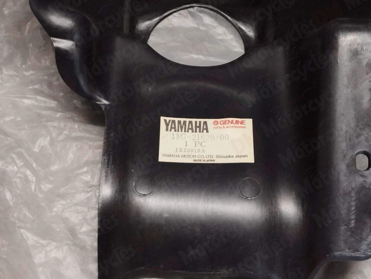 Yamaha genuine nos dt125 dt 175 1983 1984 mud guard under tail pn 18g-21620-00