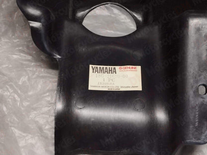 Yamaha genuine nos dt125 dt 175 1983 1984 mud guard under tail pn 18g-21620-00