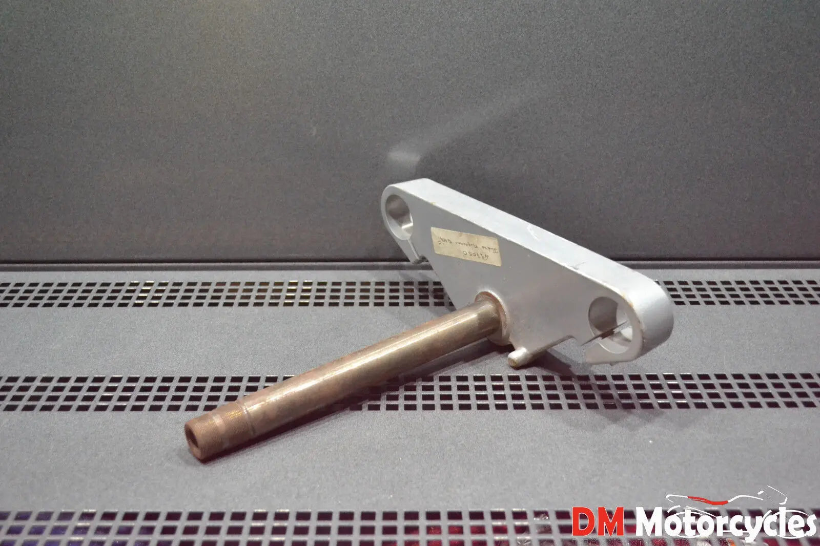 Piaggio genuine new gilera dna 50 125 180cc 2001 - 2004 under bracket pn 497050