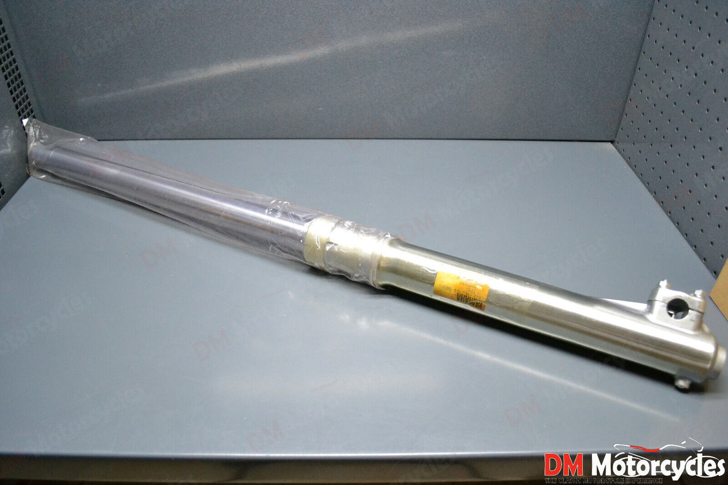 Yamaha genuine nos XT600 XT 600 dual purpose Right fork assy pn 43f-w2314-00