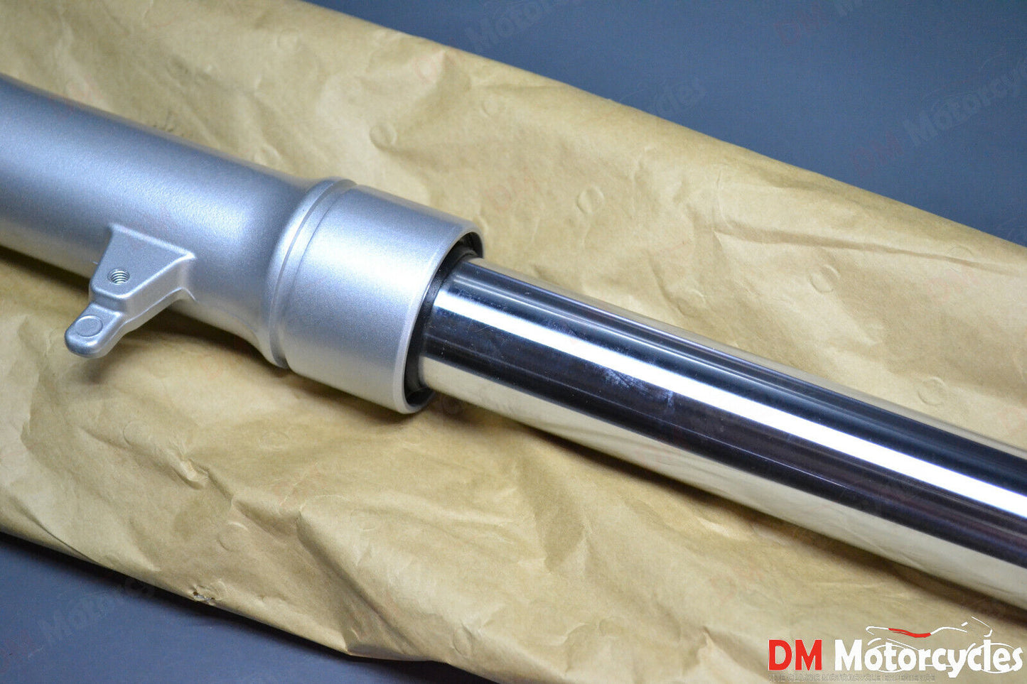 Yamaha genuine new XT600 XT 600 1997 left fork assy pn 4pt-23102-00