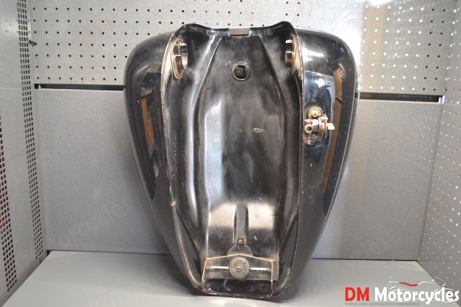 Yamaha genuine used Dragstar 400 Japanese import fuel petrol gas tank