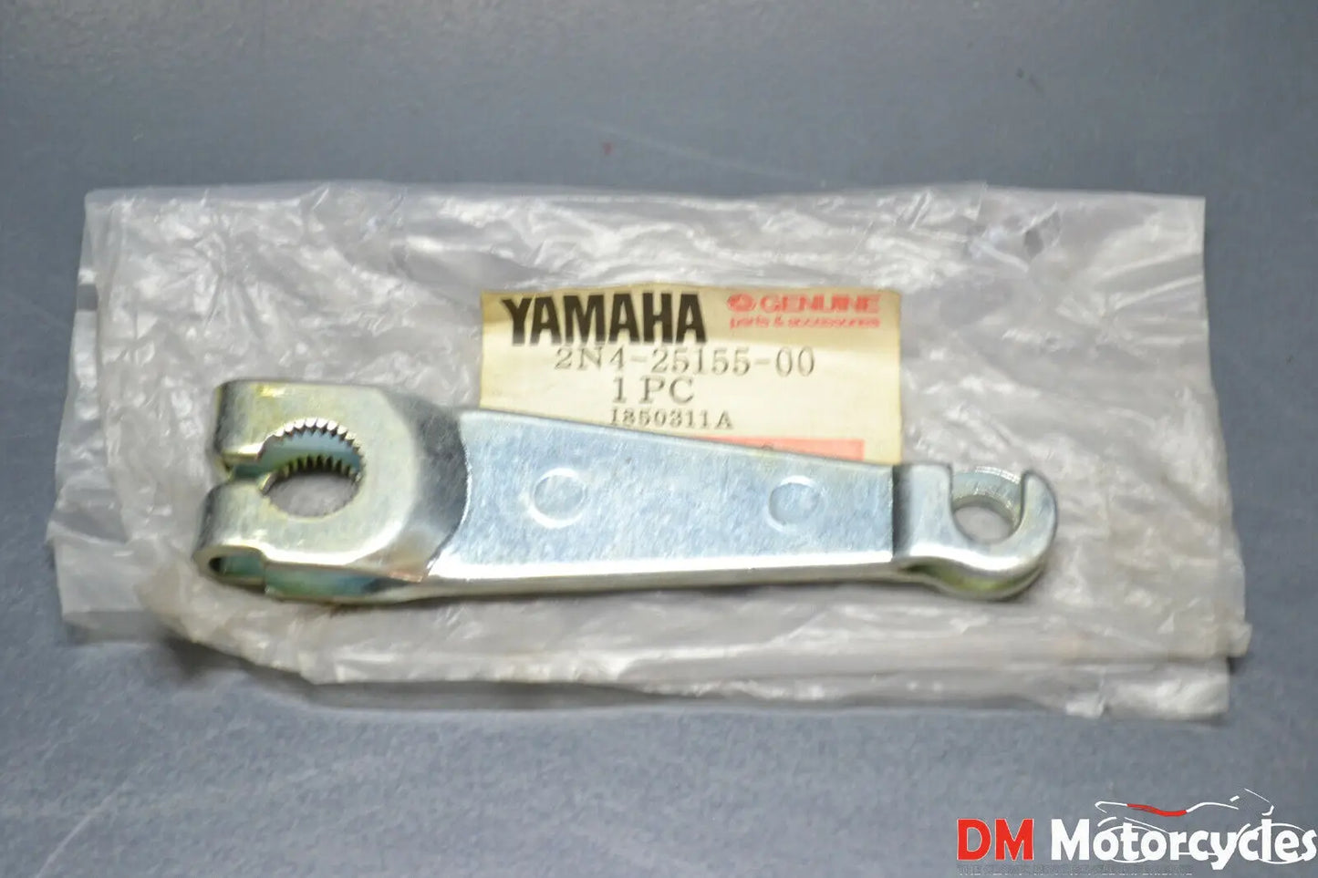 Yamaha genuine dt 100 175 xt 125 200 mx 100 front brake lever shaft pn 2n4-25155-00