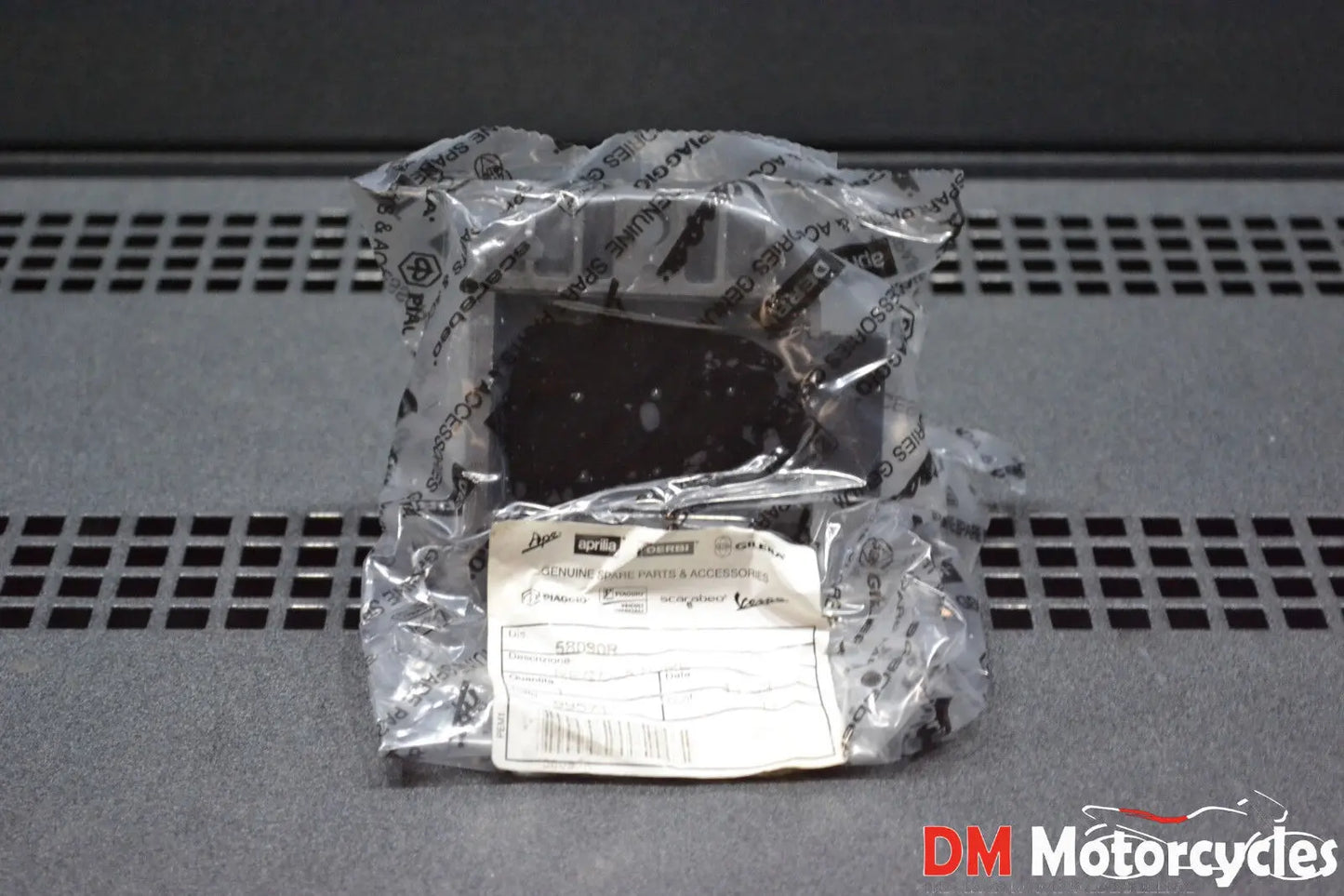 Piaggio genuine new vespa et4 lx lxv s gt gtl leader 125 200 rectifier pn 58090r