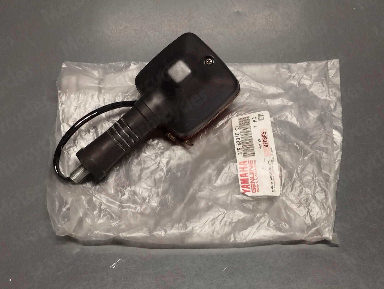 Yamaha genuine new sr 125 xt 500 600 left front turn signal pn 3tb-83310-01