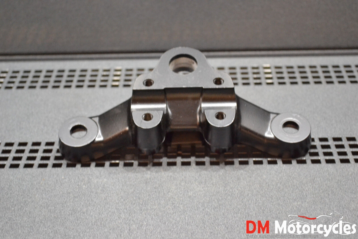 Yamaha genuine nos steering crown pn 372-23435-00-98