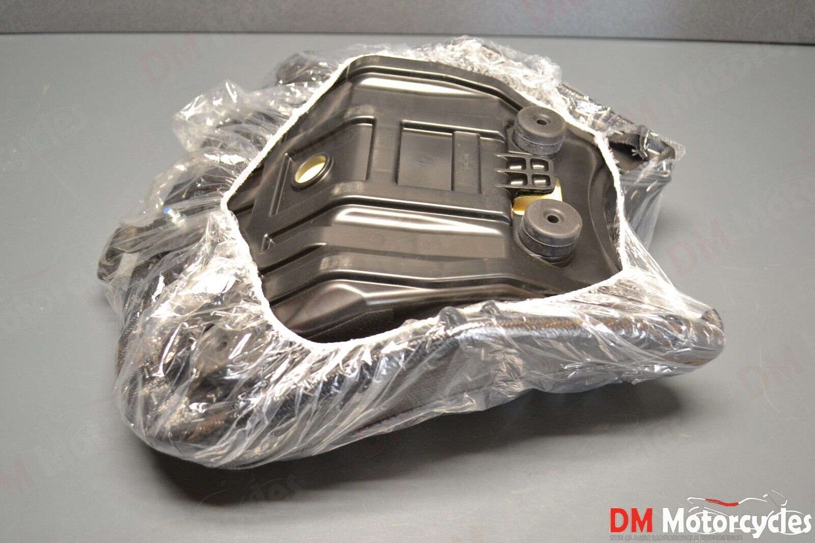 Kawasaki genuine new Z650 2020 2022 seat assy pn 53066-0689-ma