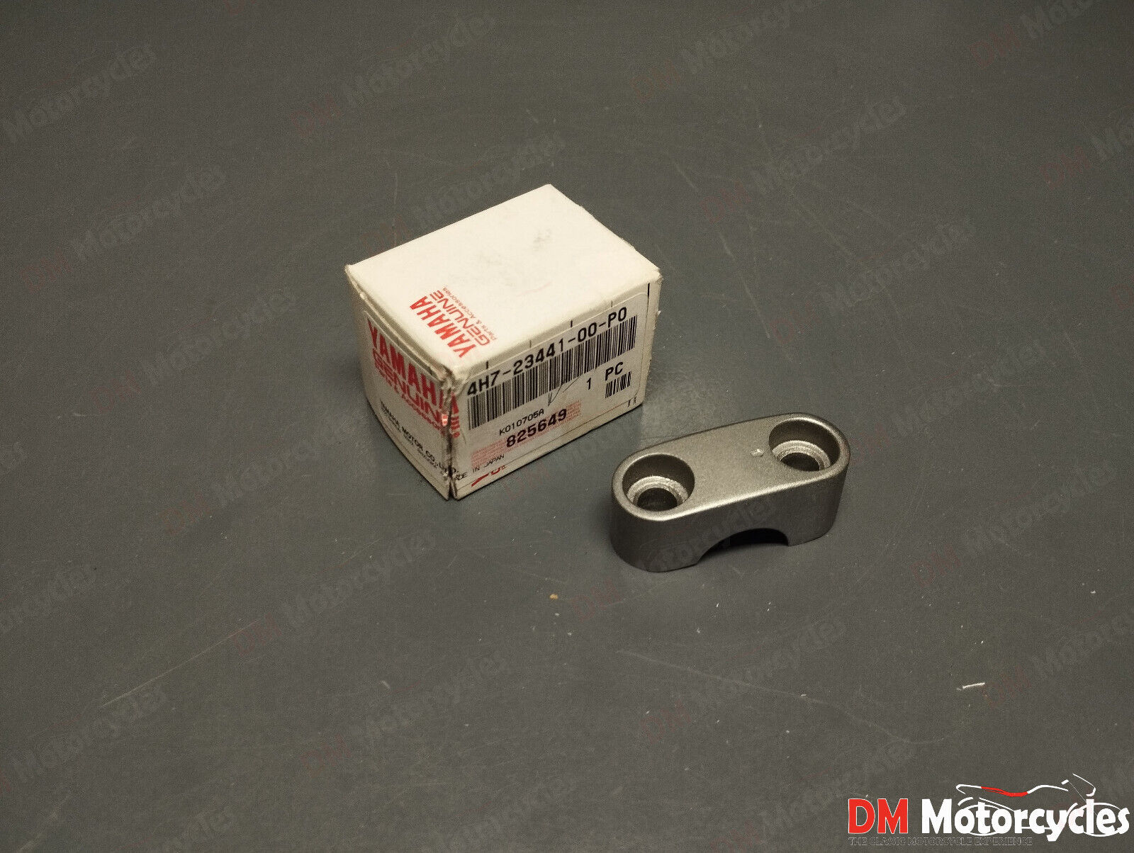 Yamaha genuine new tdm 850 fzs 600 upper handle holder pn 4h7-23441-00-p0