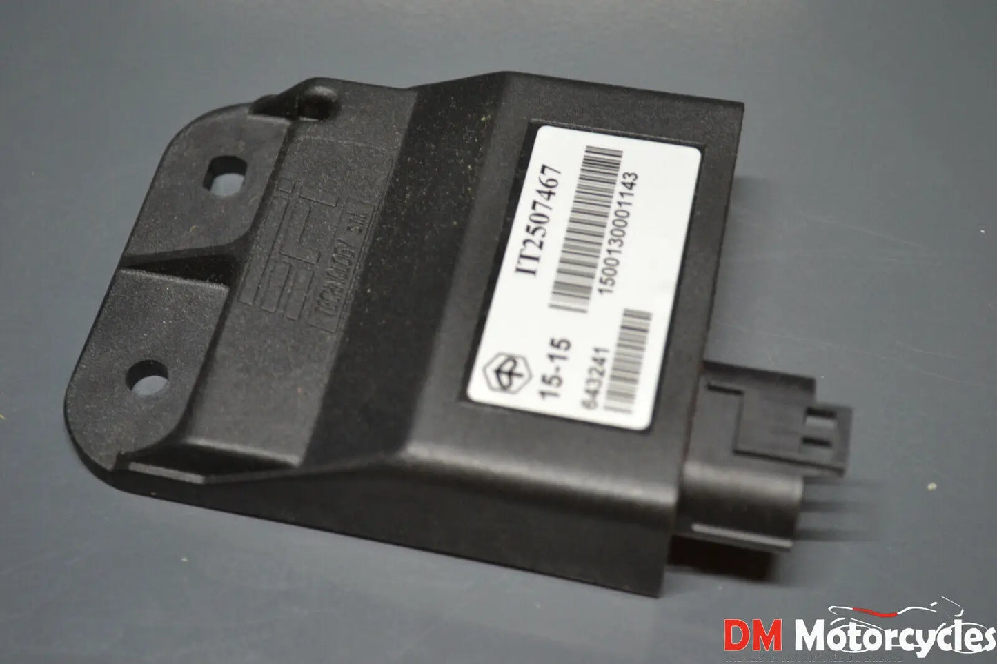 Piaggio genuine new Vespa gts super 946 3V 125 - 300 multimedia ecu pn 1d000763