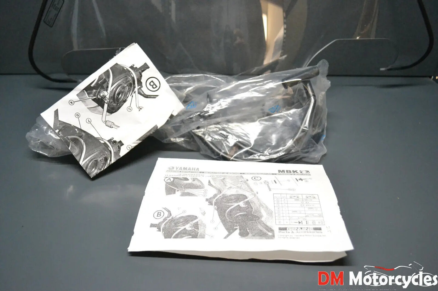 Yamaha genuine new Cygnus X 2007 medium height windshield screen pn 4p9-10710-10