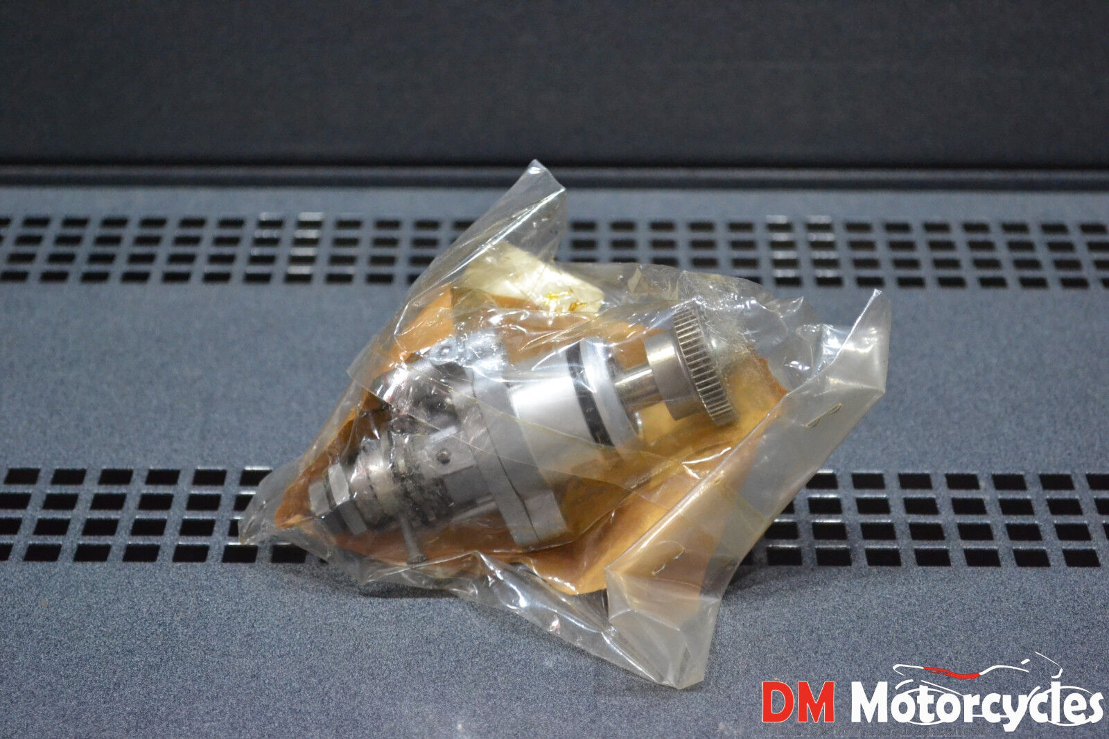 Yamaha genuine new cr90 target oil pump pn 3nw-13101-01