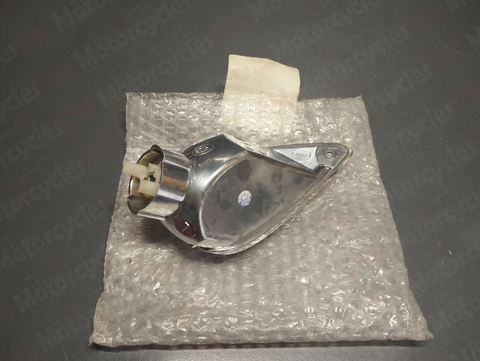 Piaggio genuine new liberty 200 150 125 50 front left turn signal pn 584778