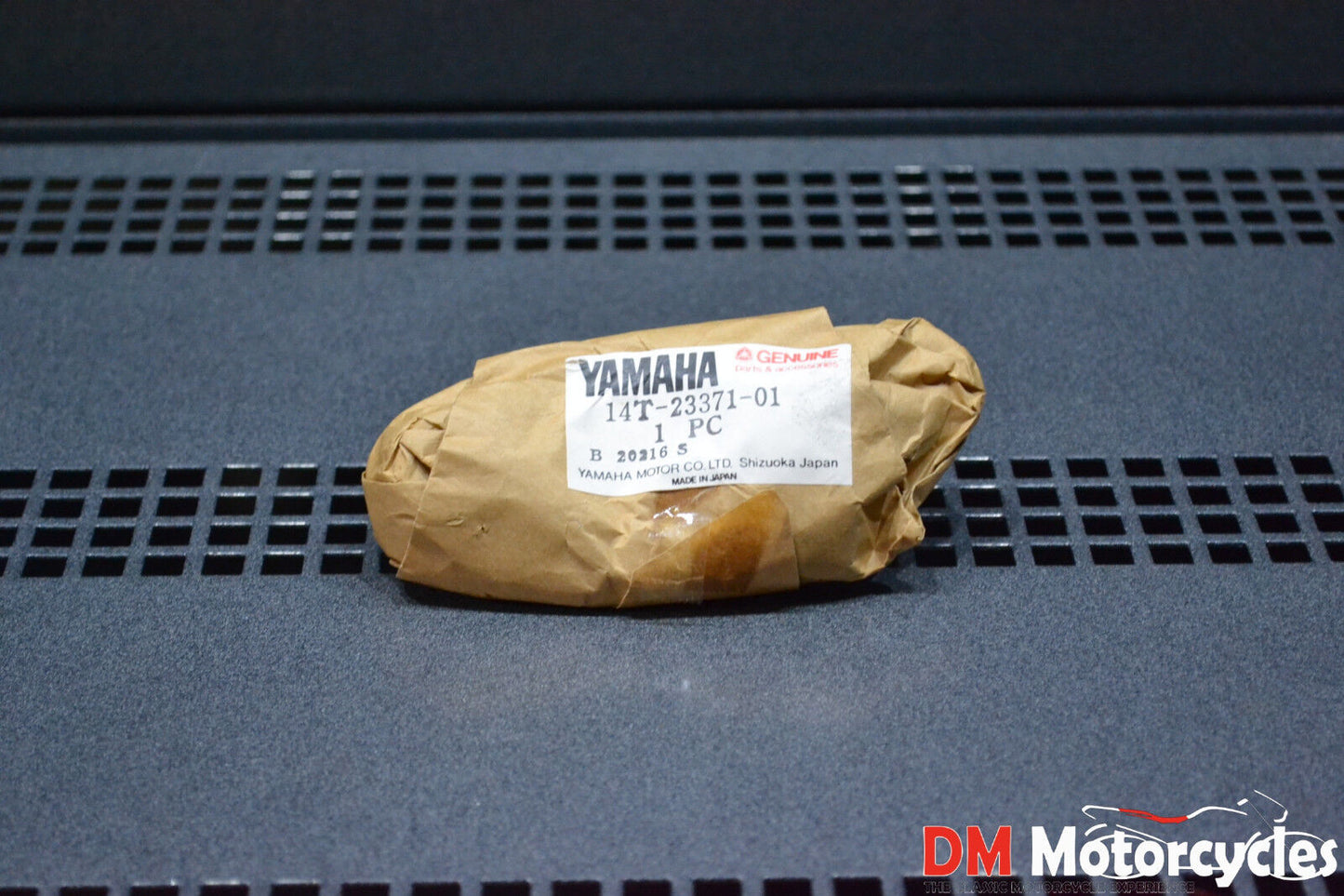 Yamaha genuine nos ca 50n riva 50 fork suspension arm pn 14t-23371-01