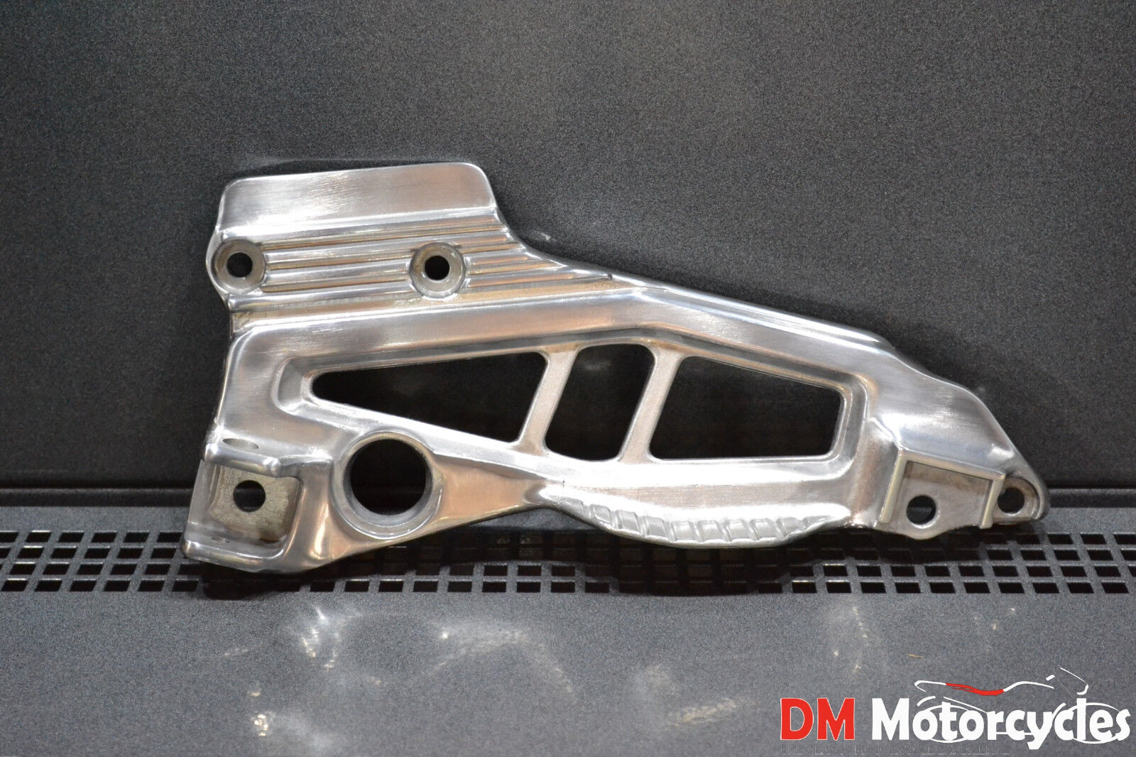 Yamaha genuine nos fj600 fj 600 1984 foot rest bracket 3 pn 51j-27443-00