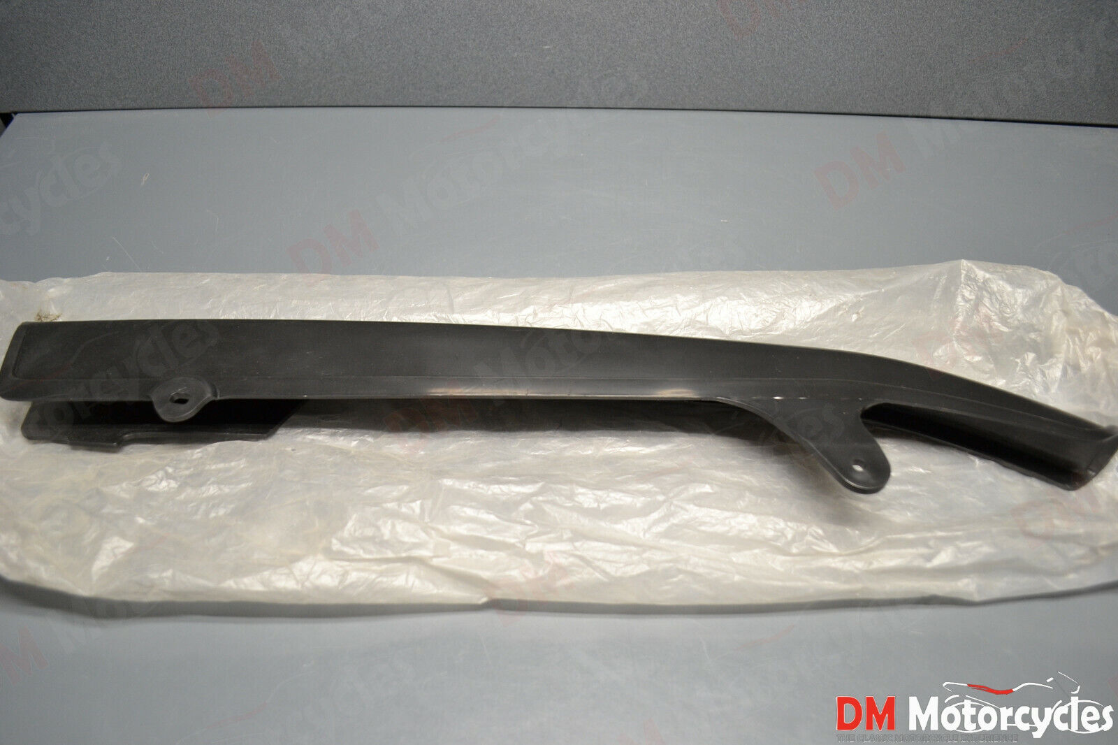 Yamaha genuine nos fj600 fj 600 1985 chain guard pn 33m-22311-00