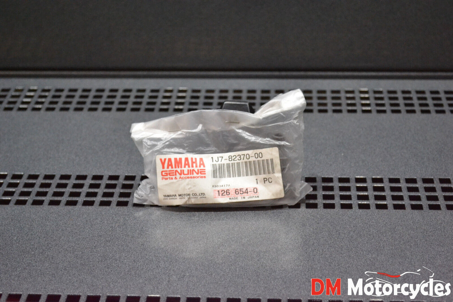 Yamaha genuine new xs750 sr500 virago 750 1100 plug cap pn 1j7-82370-00