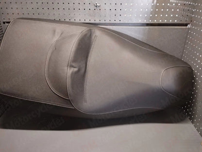 Piaggio genuine new MP3 125 - 500 2007 heated seat saddle pn 65417000ed