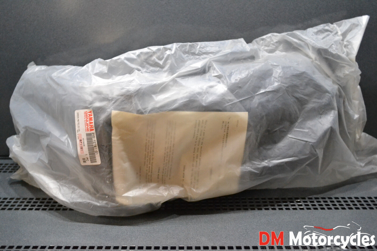 YAMAHA GENUINE NEW TDM850 TDM 850 REAR FENDER PN 3VD-Y2161-01