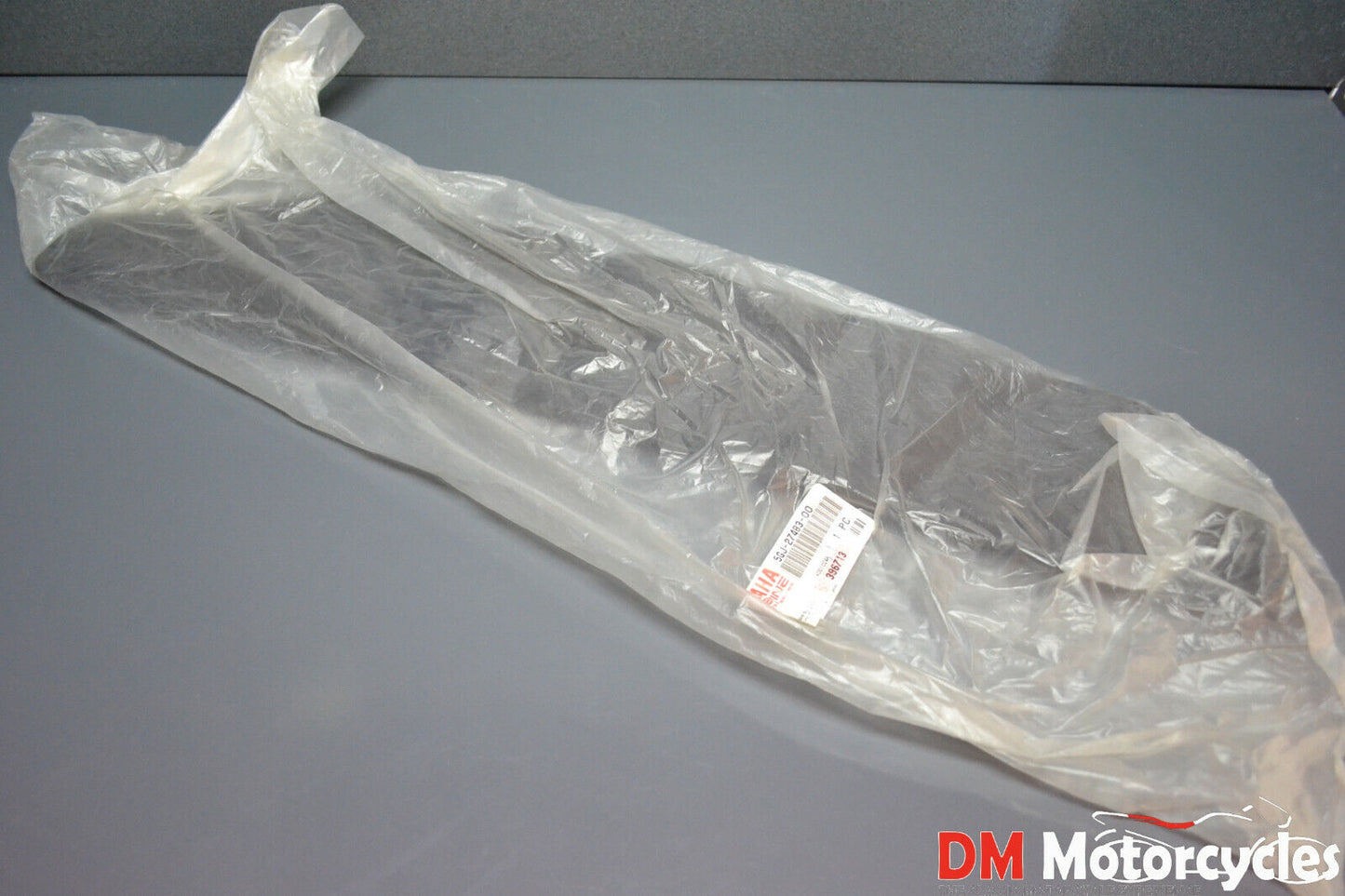 Yamaha genuine new xp500 tmax 500 02 - 07 left floor foot mat pn 5gj-27483-00