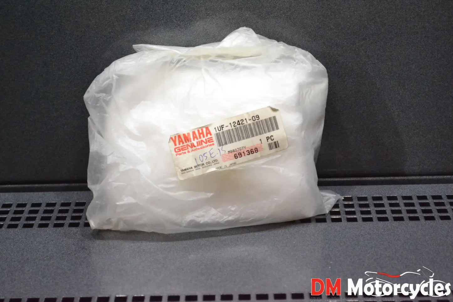 Yamaha genuine new fzx 700 fzr yzf gts 86 - 98 water pump housing pn 1uf-12421-0