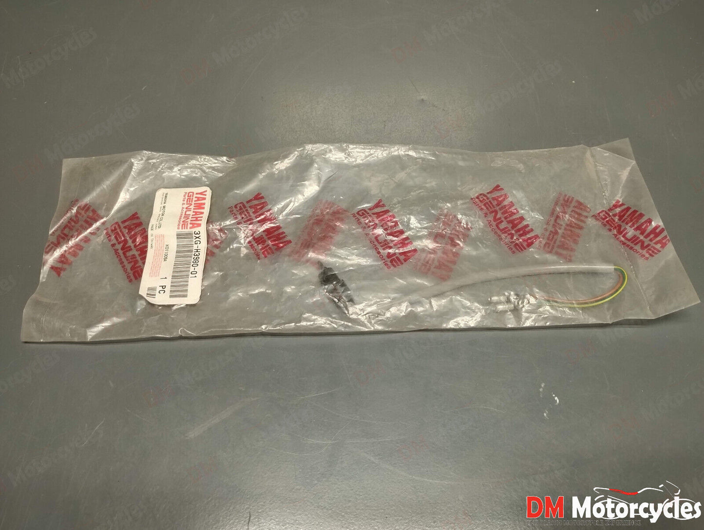 Yamaha genuine new yw 100 front brake switch pn 3xg-h3980-01