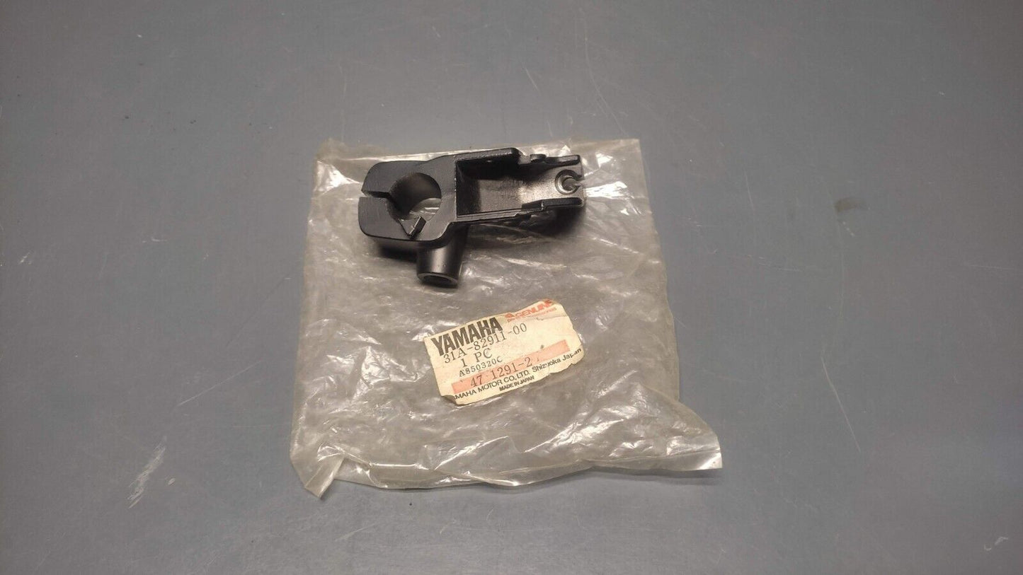 Yamaha genuine nos fj 600 xj 900 fz 600 yx 600 srx 600 lever holder 1 pn 31a-82911-00